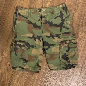 Men’s classic camo cargo shorts